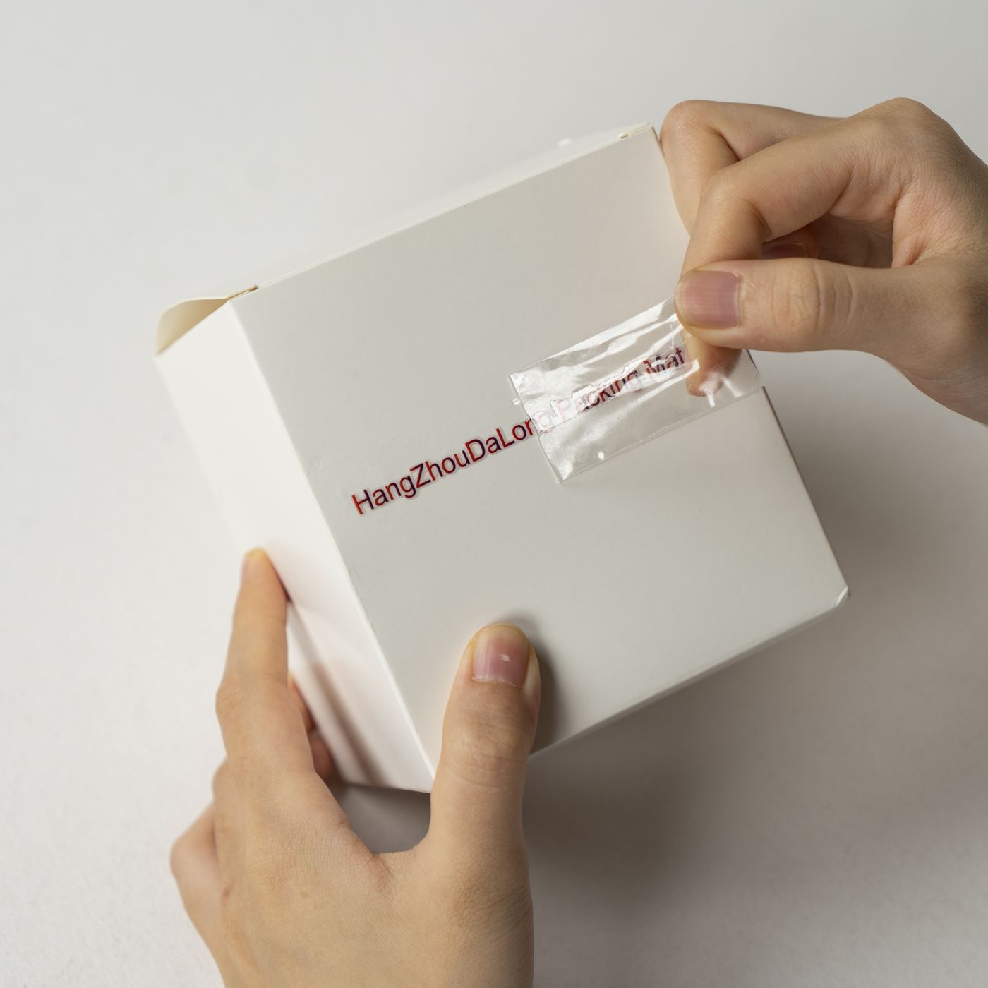 UV transfer sticker on mailer box